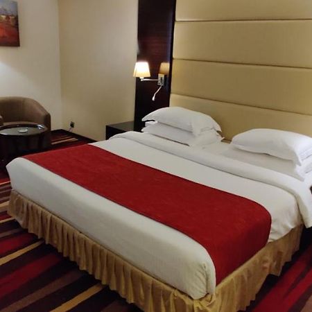 Nehal Hotel Abu Dhabi Eksteriør bilde
