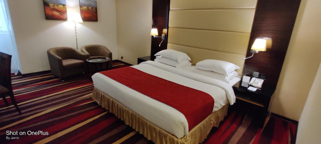 Nehal Hotel Abu Dhabi Eksteriør bilde