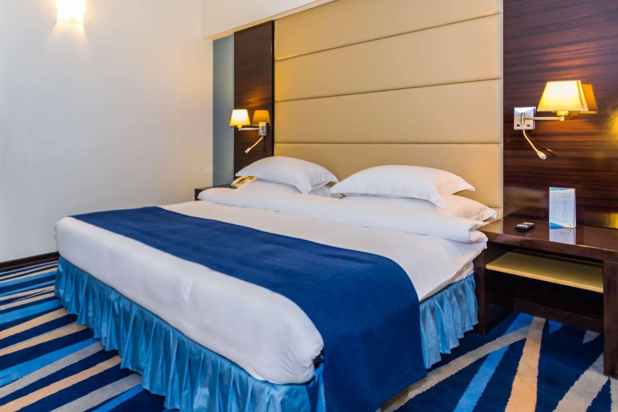 Nehal Hotel Abu Dhabi Eksteriør bilde